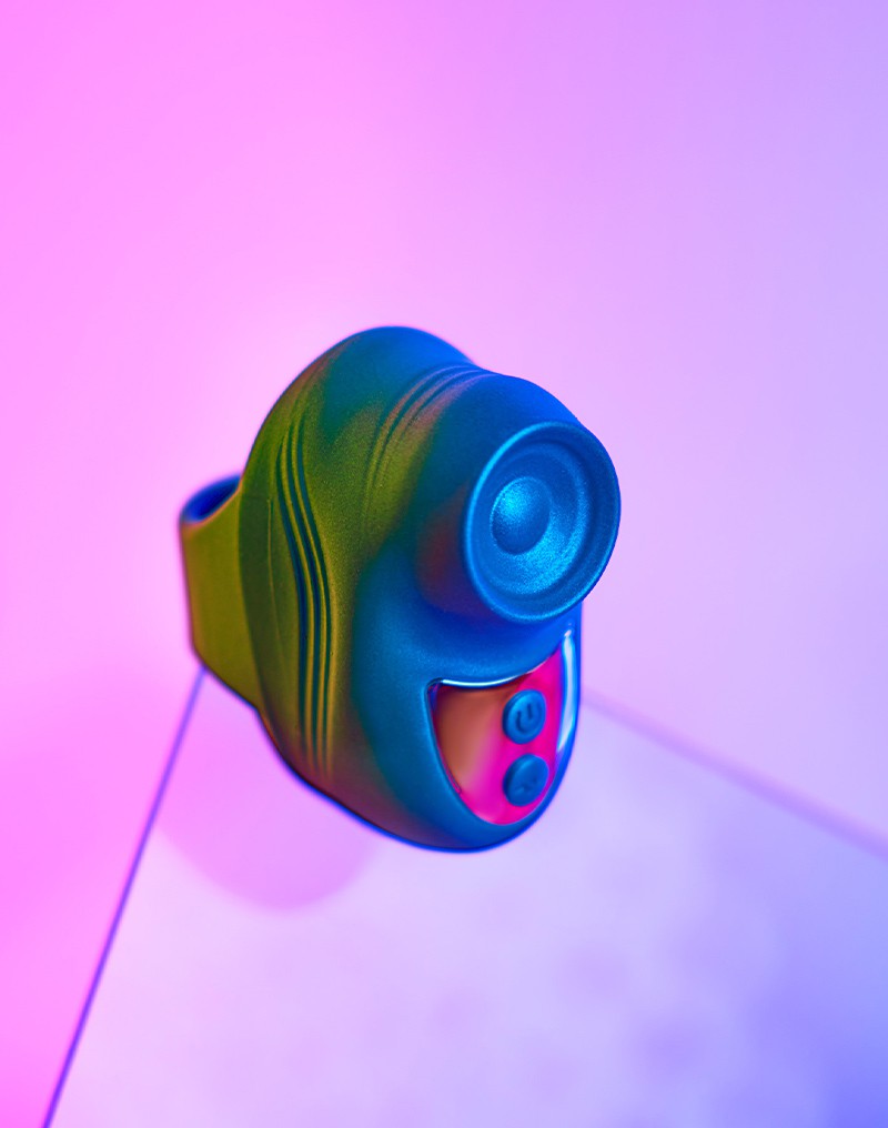 Love to Love Kisscool Tapping Finger Vibrator - Iridescent Green [Limited Period SALE]