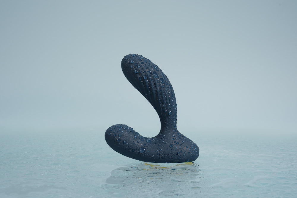 Svakom Vick Neo 2?Heating Poweful Plug Vibrator with Magnetic Remote